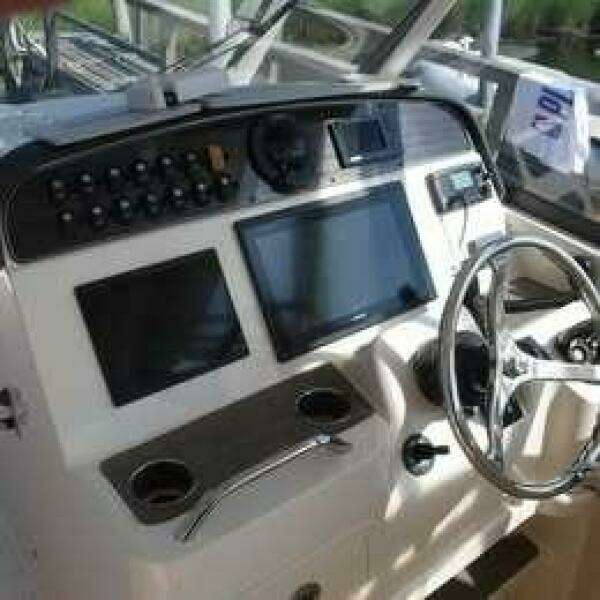 2016 Grady-White 335 Freedom, 109 hours