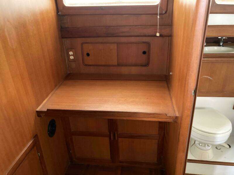 1981 Albin Double Cabin