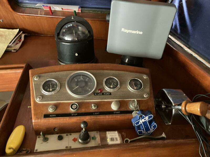 1981 Albin Double Cabin