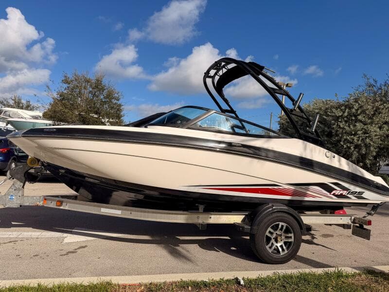 2017 Yamaha Boats AR195