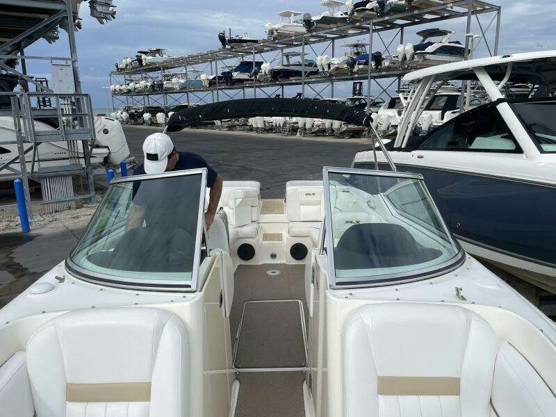 2008 Sea Ray 270 SLX