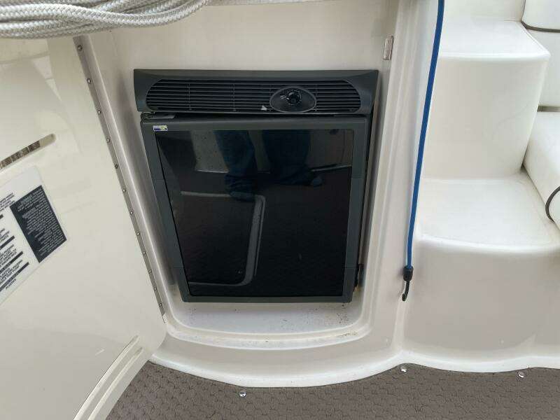 2008 Sea Ray 270 SLX