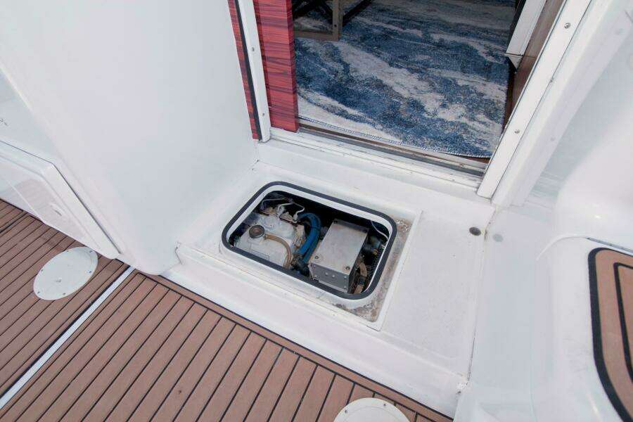 1998 Luhrs 36 Convertible