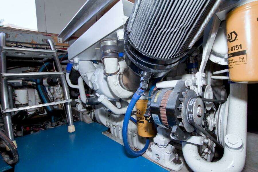 1998 Luhrs 36 Convertible