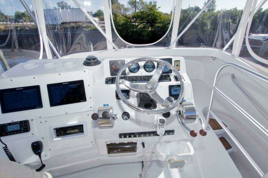 1998 Luhrs 36 Convertible
