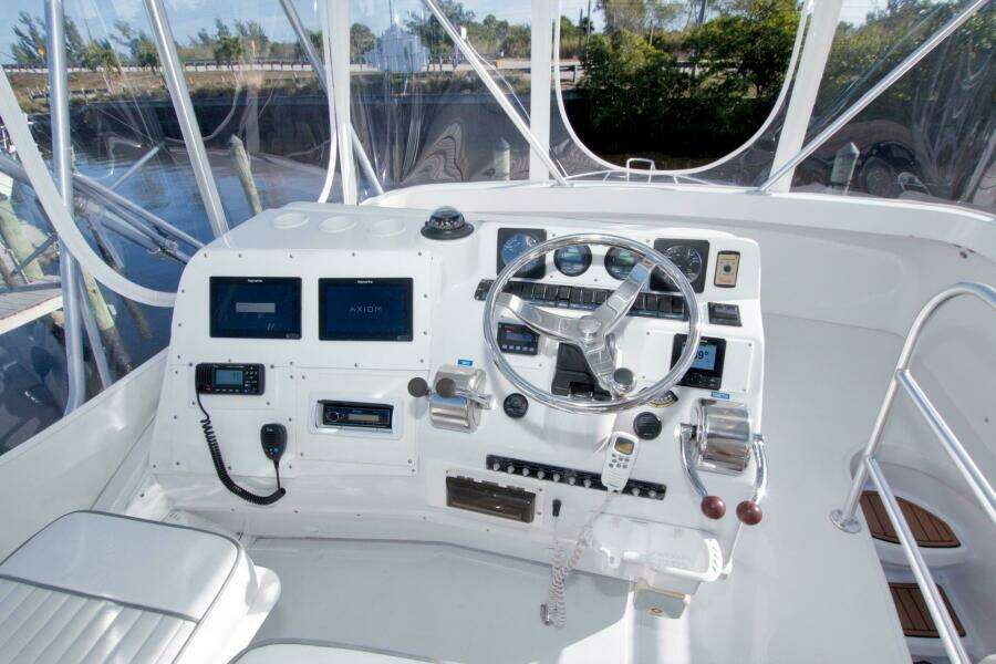 1998 Luhrs 36 Convertible
