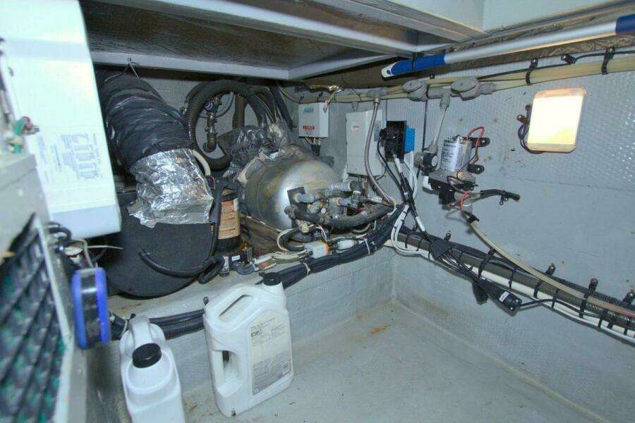 1998 Luhrs 36 Convertible