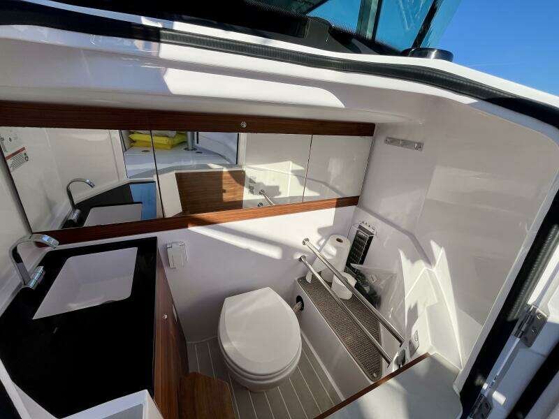 2022 Axopar 28 Cabin with AFT CABIN