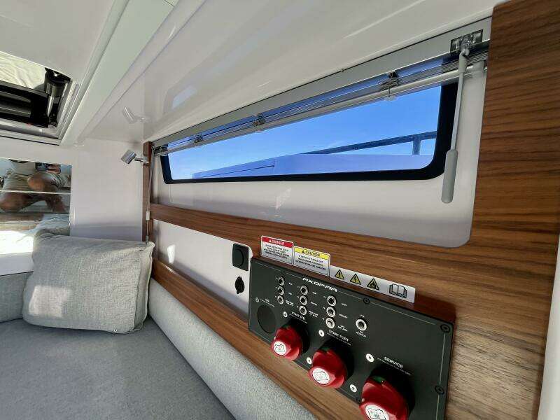 2022 Axopar 28 Cabin with AFT CABIN