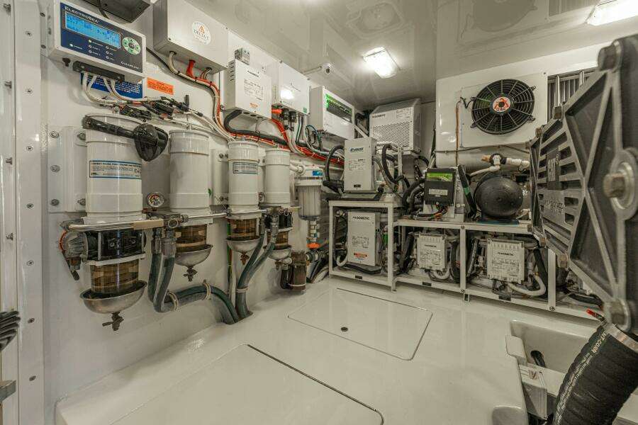 2016 Viking 66 Convertible