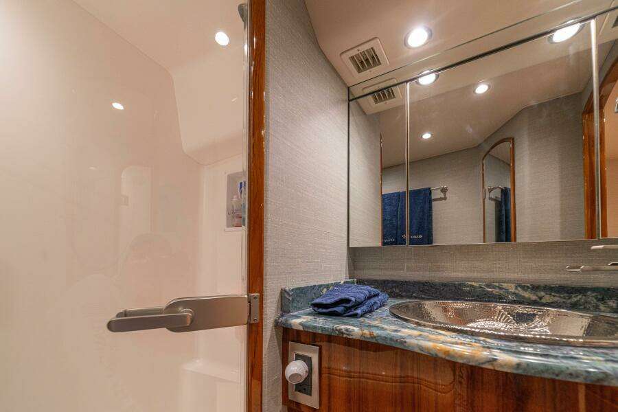 2016 Viking 66 Convertible