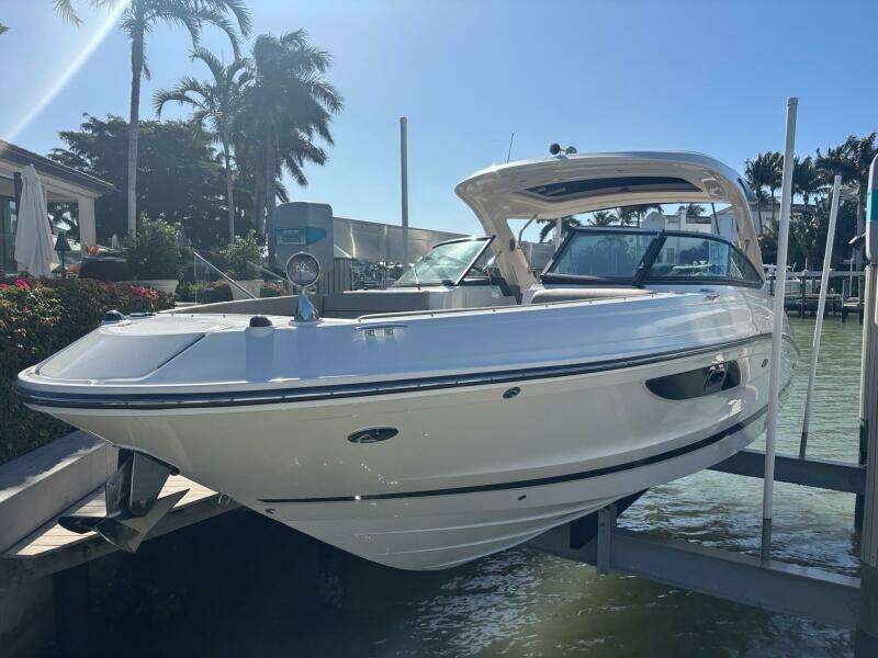 2016 Sea Ray 350 SLX