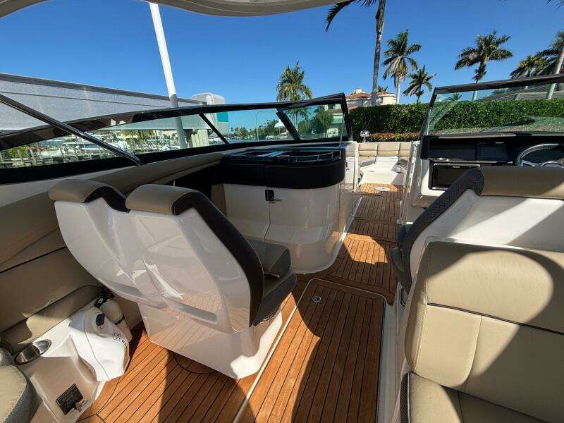 2016 Sea Ray 350 SLX