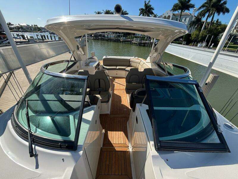 2016 Sea Ray 350 SLX