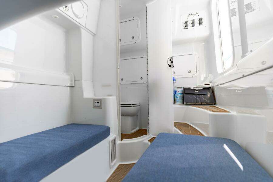 2017 42 Yellowfin Offshore Fins Up Cabin (3)