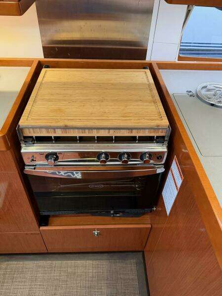 2014 Beneteau Oceanis 55