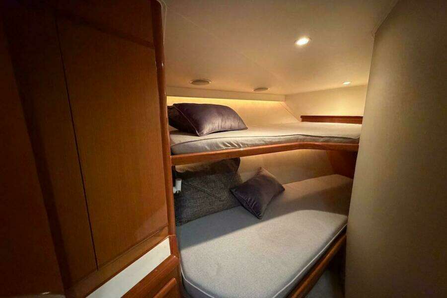 1999 Viking 58 Convertible