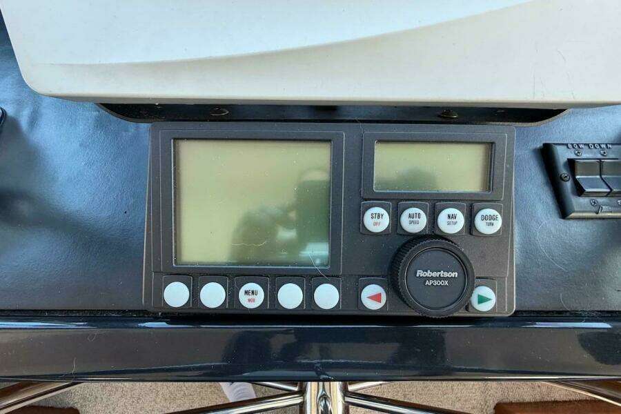 1999 Viking 58 Convertible