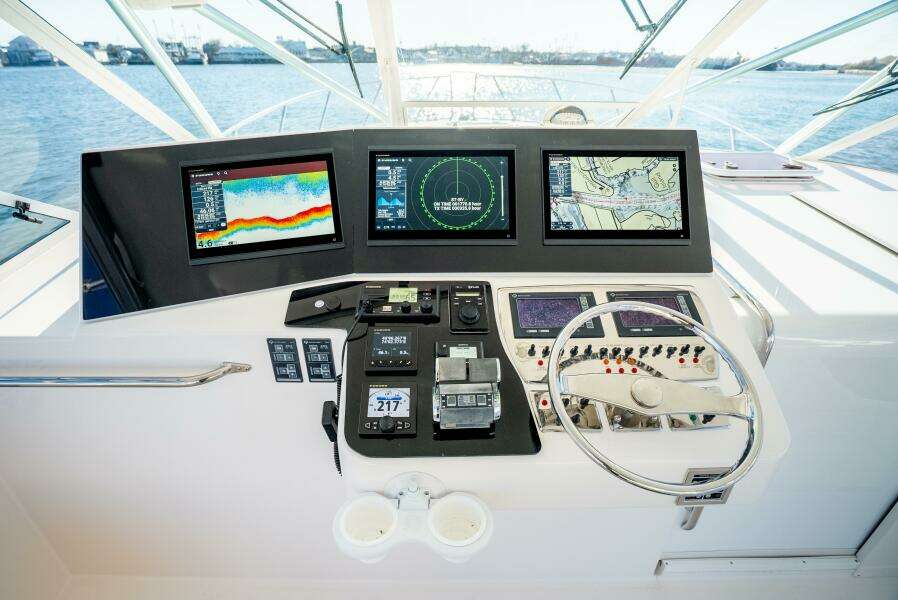 2007 Cabo 40 Express