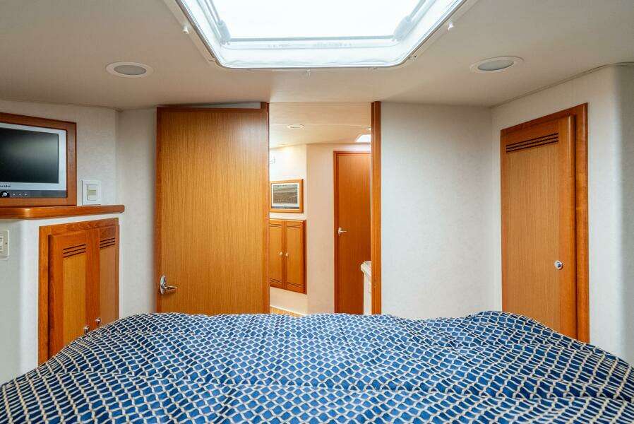 2007 Cabo 40 Express