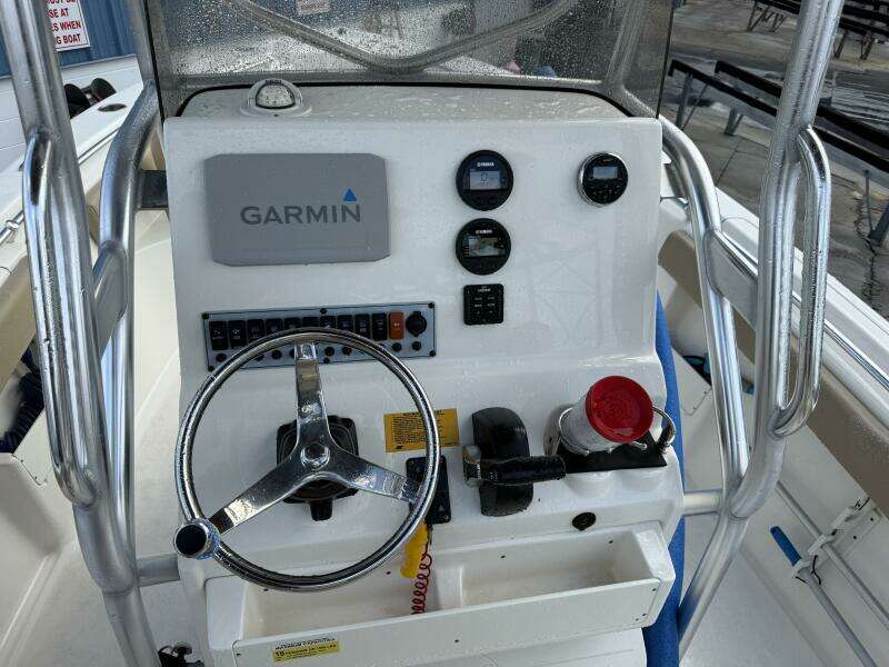 2019 Key West 239 CC Fwd Seating