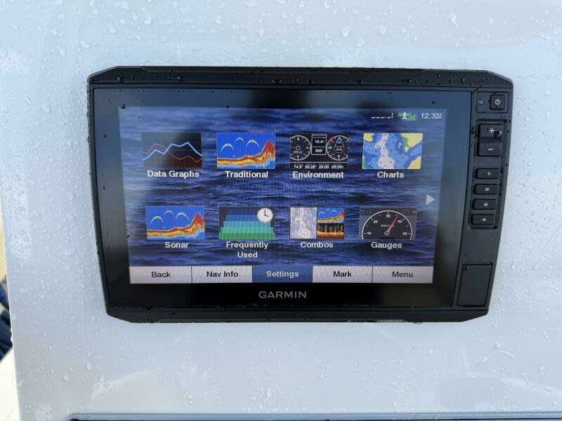 2019 Key West 239 CC Fwd Seating