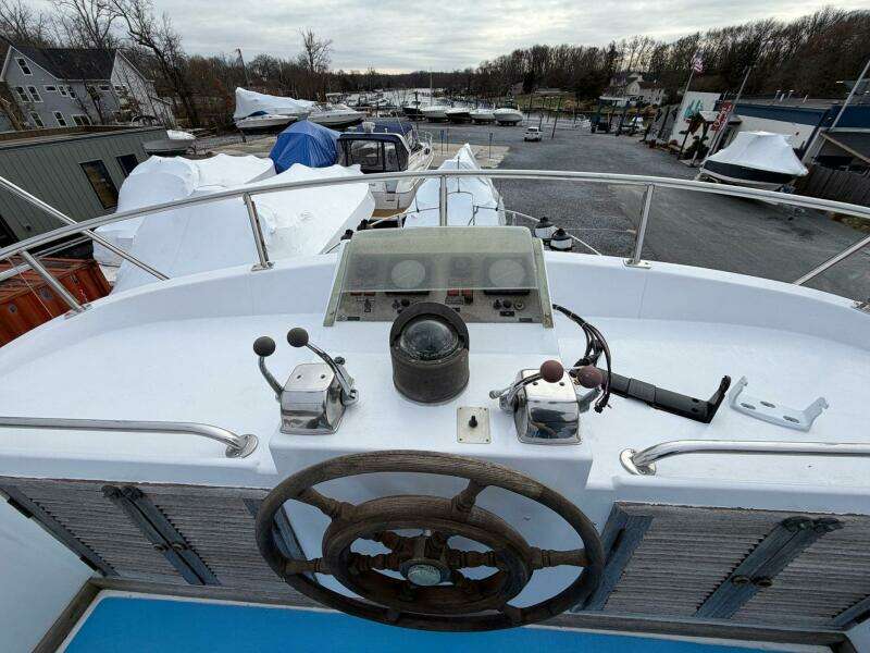 1984 Golden Star Trawler