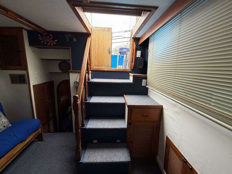 1984 Golden Star Trawler