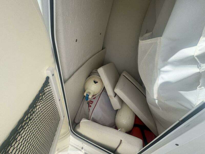 2021 Sea Hunt Ultra 219