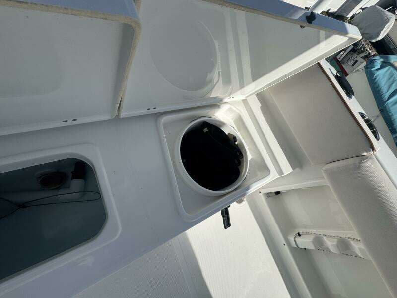 2021 Sea Hunt Ultra 219