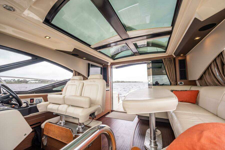 2015 Sea Ray 510 Sundancer