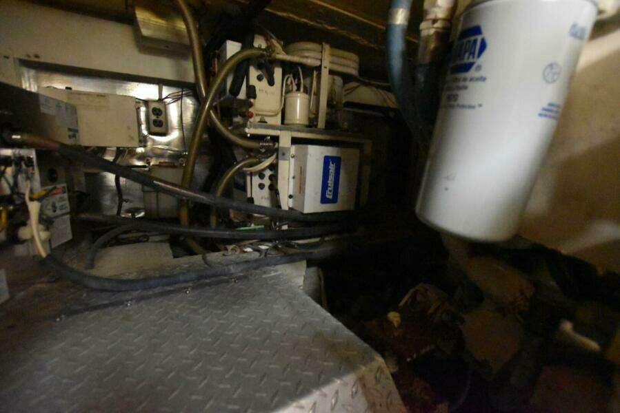 1993 Ocean Yachts 44 Motoryacht