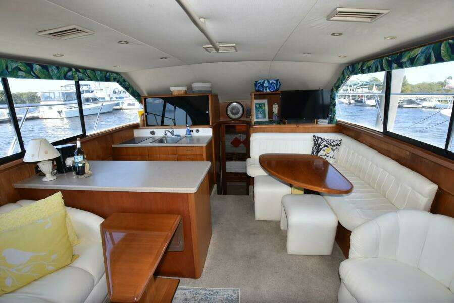 1993 Ocean Yachts 44 Motoryacht