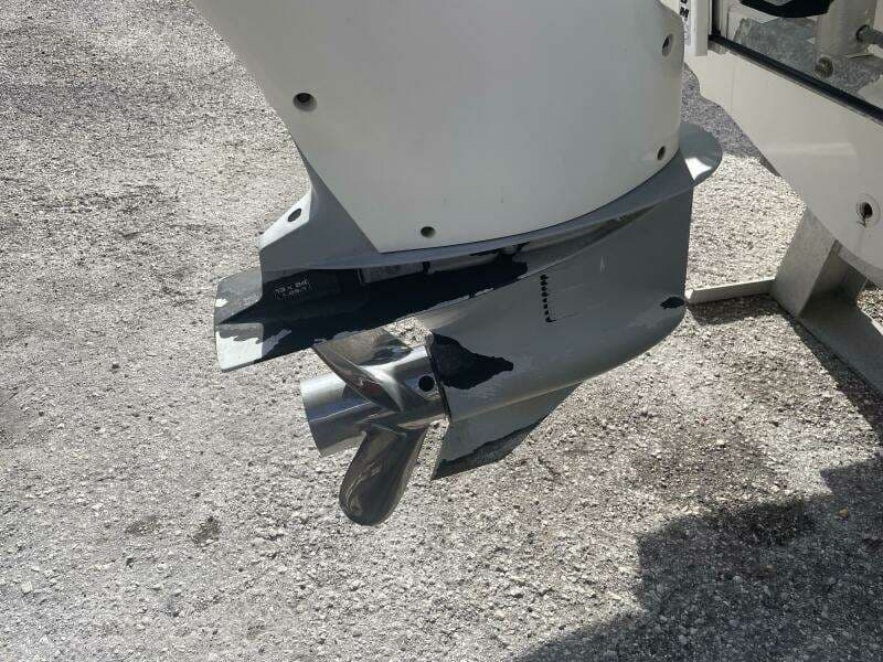 2015 Boston Whaler 230 Vantage