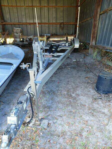 2015 Boston Whaler 230 Vantage