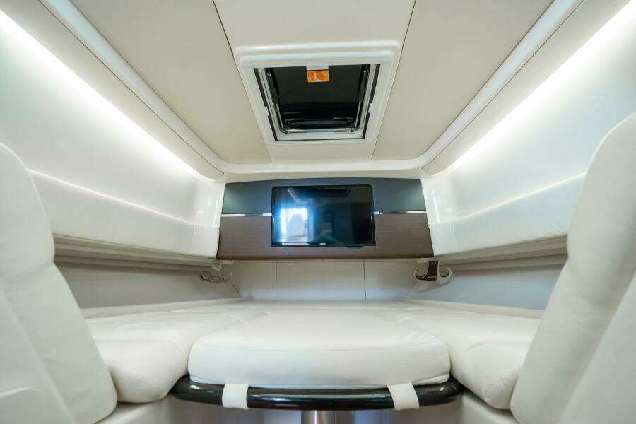 2021 Grady-White Canyon 456