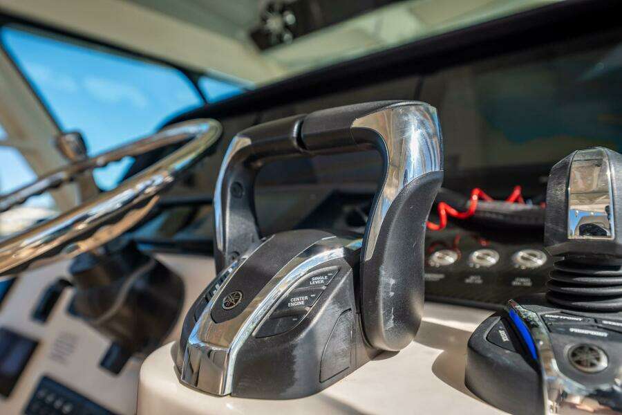 2021 Grady-White Canyon 456