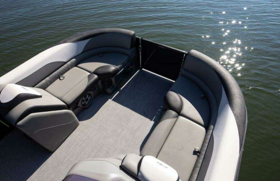 2021 Avalon LSZ Quad Lounger 24
