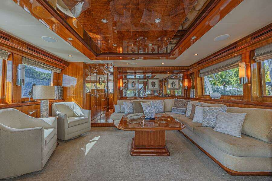 2010 Ocean Alexander 74 Motoryacht