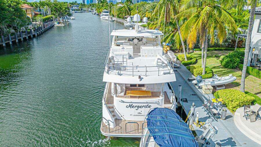 2010 Ocean Alexander 74 Motoryacht
