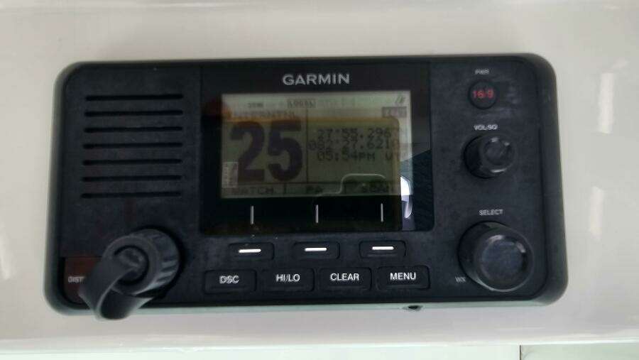 2021 Everglades 273CC