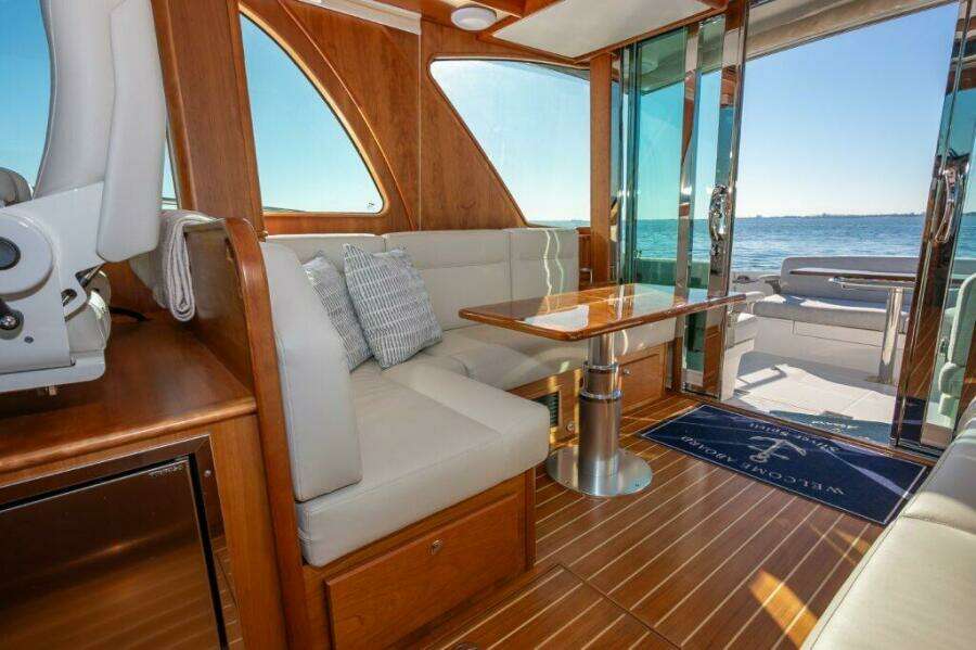 F2658fd8 C75e 4709 Bcda B83e2f50e51d