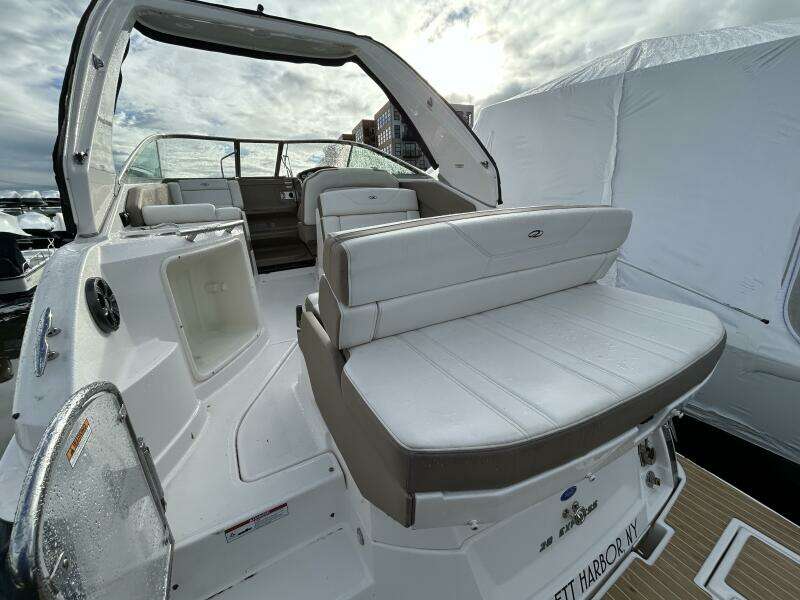 2017 Regal 28 Express