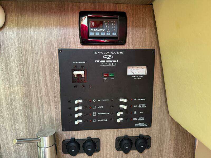 2020 Regal 26 Express