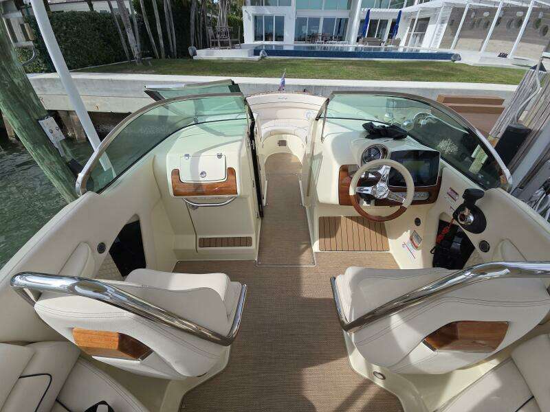 2023 Chris-Craft 28 Launch GT