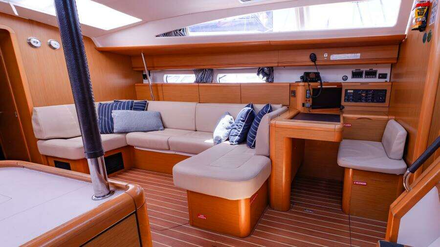 2010 Jeanneau Sun Odyssey 53