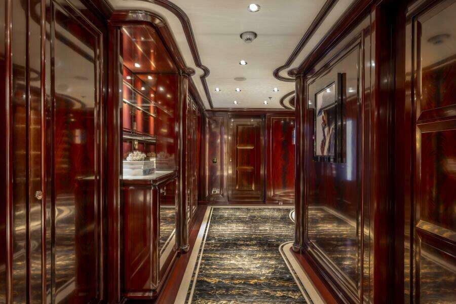 Entry Hallway to Owner Suite