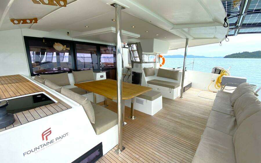 2017 Fountaine Pajot Saba 50 Maestro