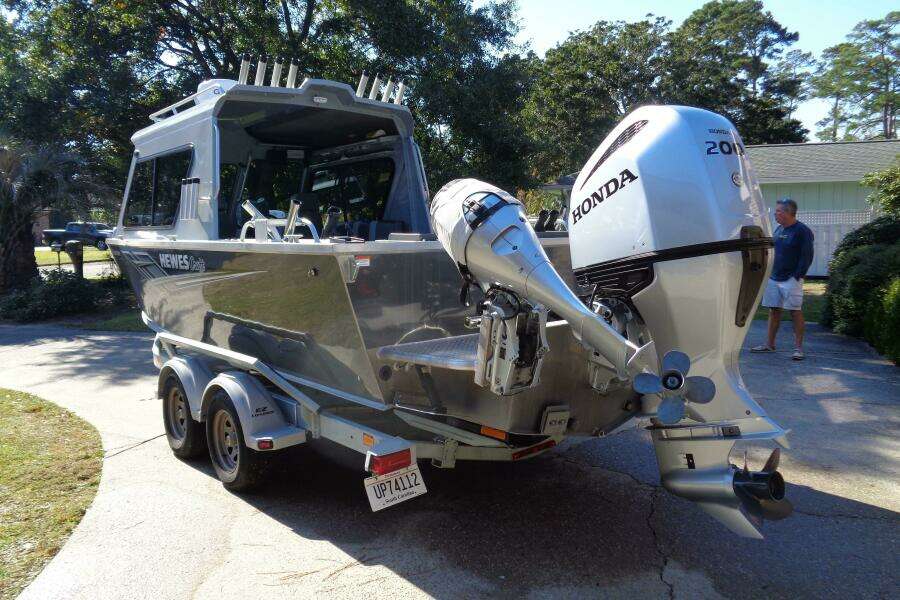 2022 Hewes 210 Sea Runner ET HT