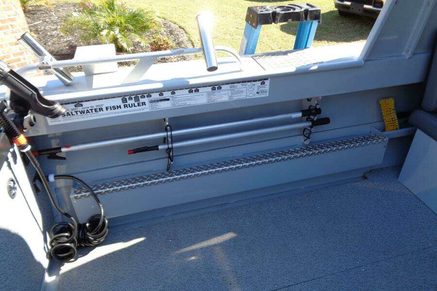 2022 Hewes 210 Sea Runner ET HT